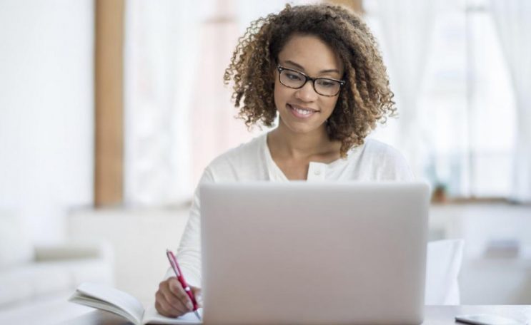 woman-on-laptop